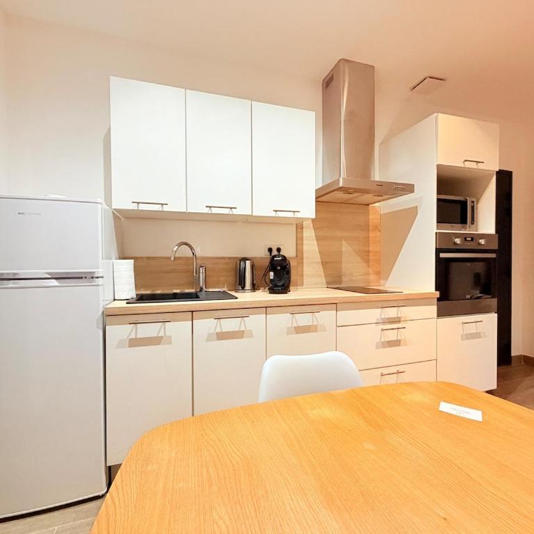 Charmant T2 terrasse, plage à pied, parking - Appartement 1 Chambre - 16
