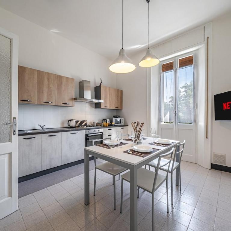 Next stop Modena - 3 bedrooms facing the station - Appartamento con 3 Camere da Letto - 11