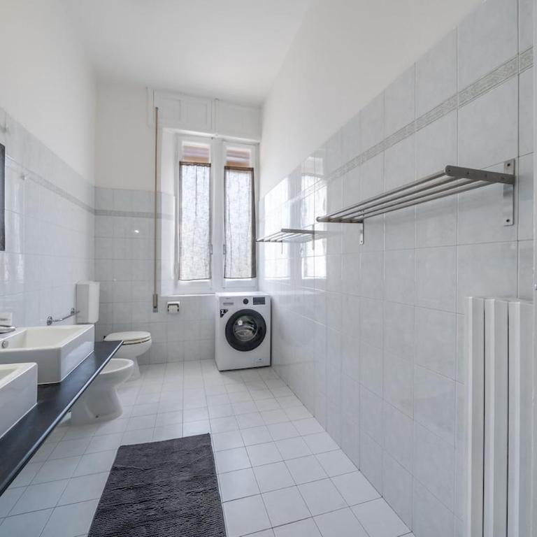 Next stop Modena - 3 bedrooms facing the station - Appartamento con 3 Camere da Letto - 36