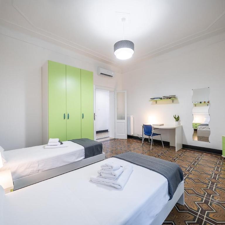 Next stop Modena - 3 bedrooms facing the station - Appartamento con 3 Camere da Letto - 30