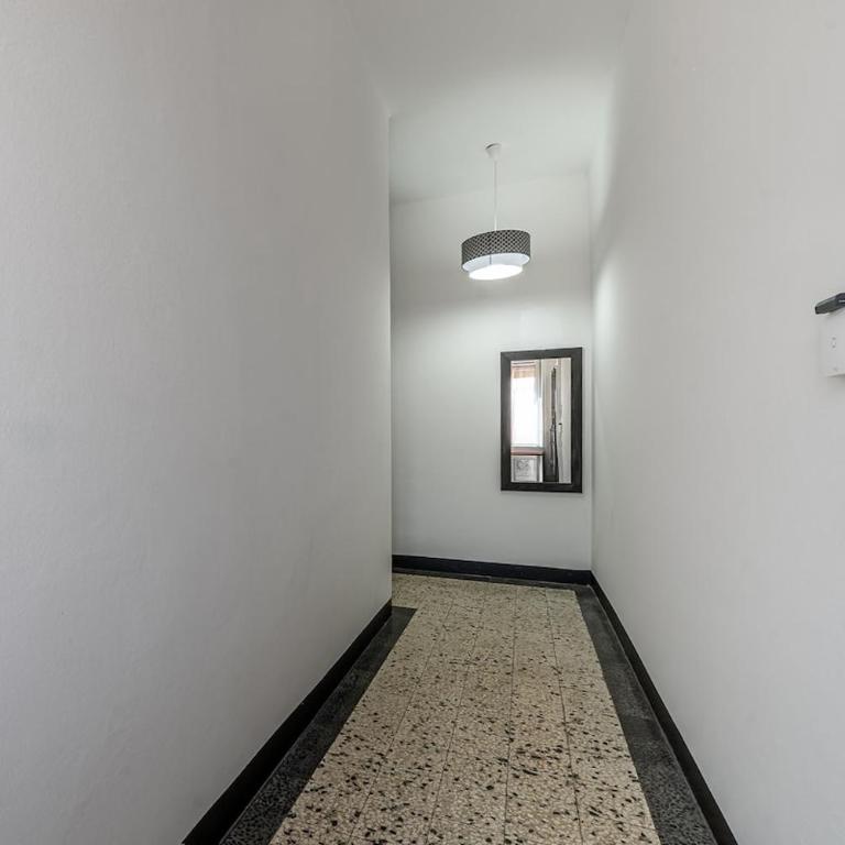 Next stop Modena - 3 bedrooms facing the station - Appartamento con 3 Camere da Letto - 10