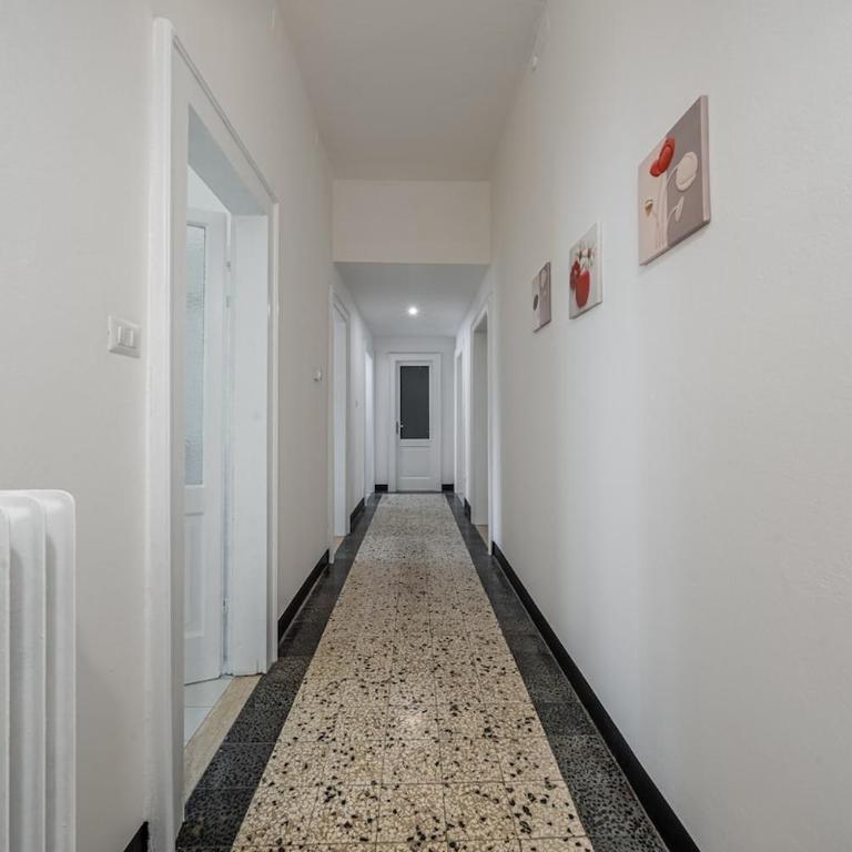 Next stop Modena - 3 bedrooms facing the station - Appartamento con 3 Camere da Letto - 9