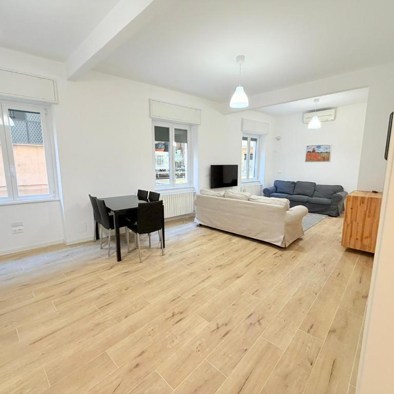 Casa LEAH - Appartamento con 2 Camere da Letto - 7