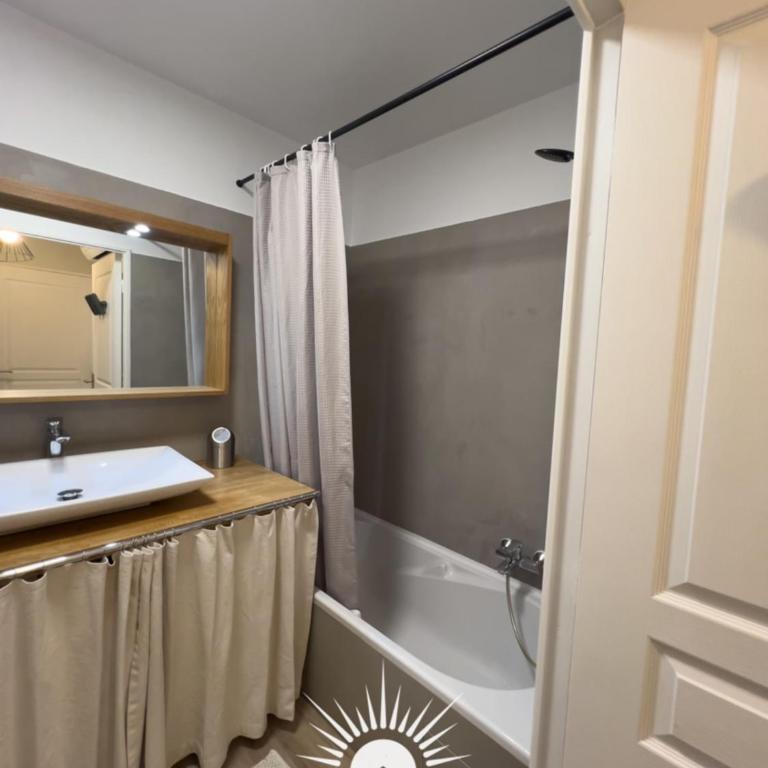 LE PATIO VAUBAN Airco Garage for 4 by SUNSET - Apartamento - 5