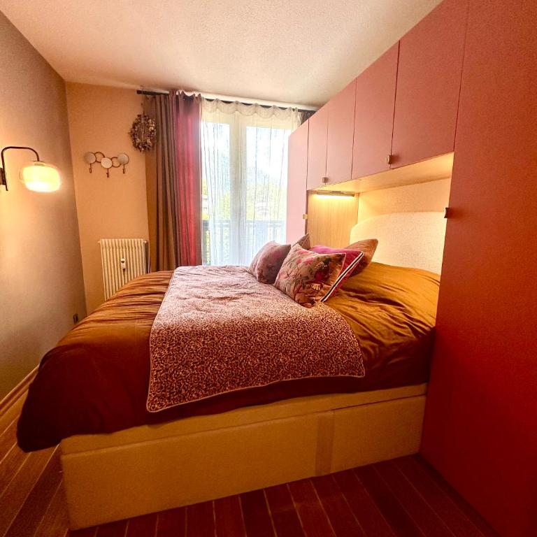 Etoile - Two-Bedroom Apartment - 9