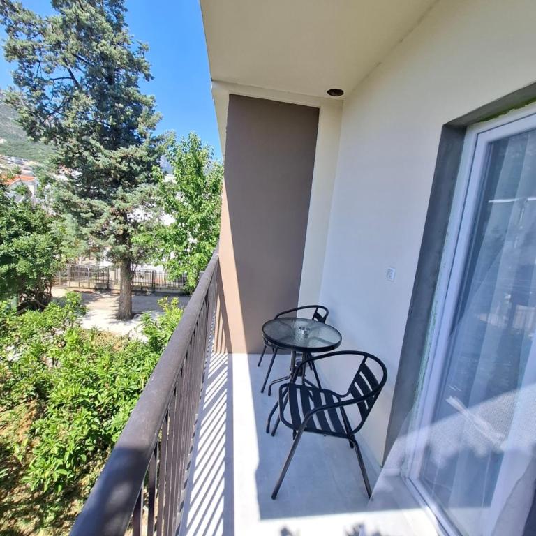 Apartmani Oleander - Apartman sa 1 Spavaćom Sobom i Pogledom na Vrt - 2