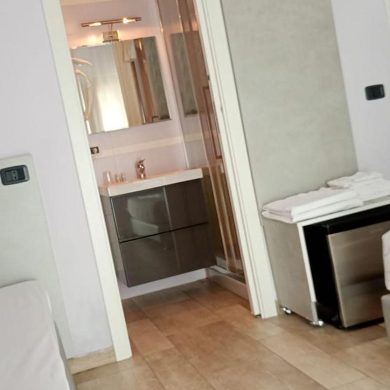 Il Ruscello Rooms and Luxury Suite - Camera Tripla Basic - 4