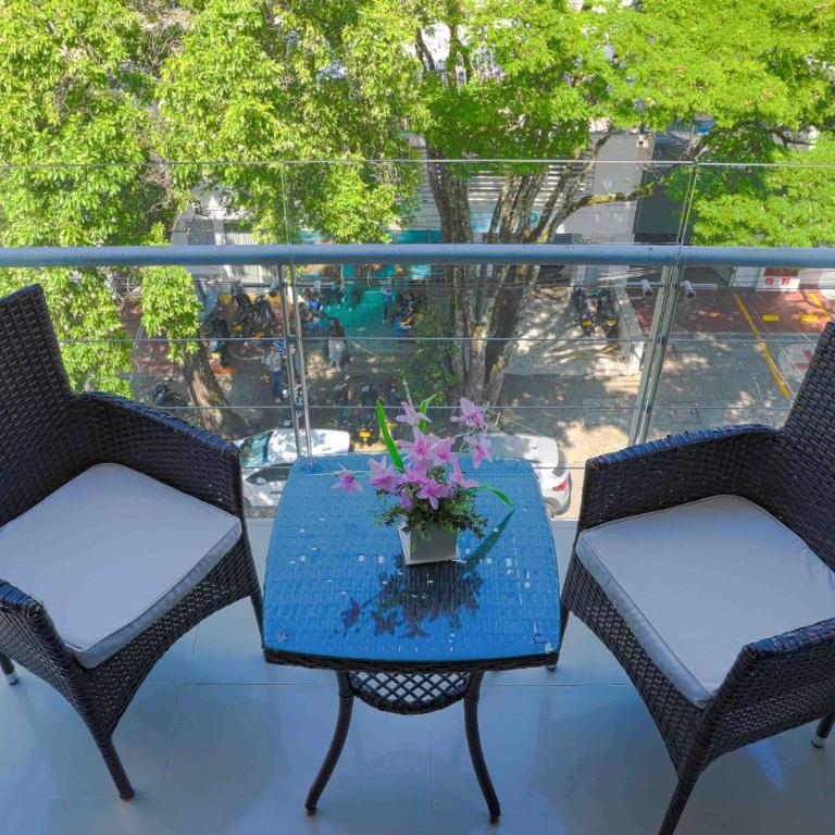 Home away from Home - Studio Apartment - 9