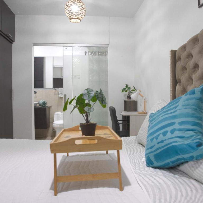 Home away from Home - Studio Apartment - 12