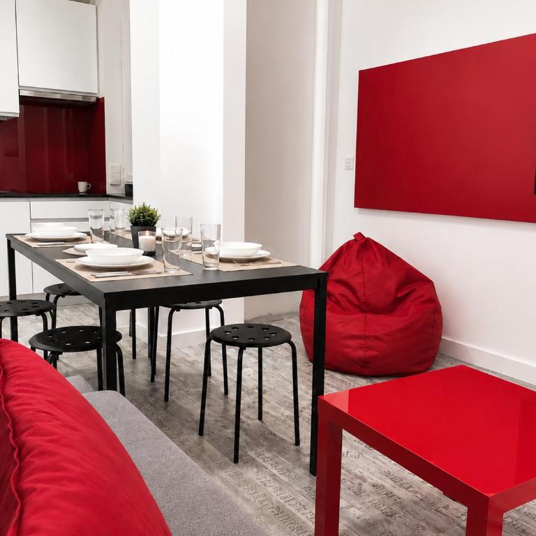 Smart-Tech Plaza Apartment - Deluxe Apartment - 2