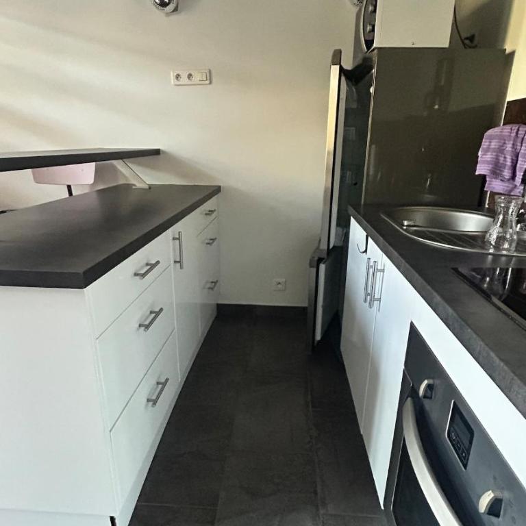 Studio en duplex avec jardin à 5 min de la mer - Appartement 2 Chambres - 10