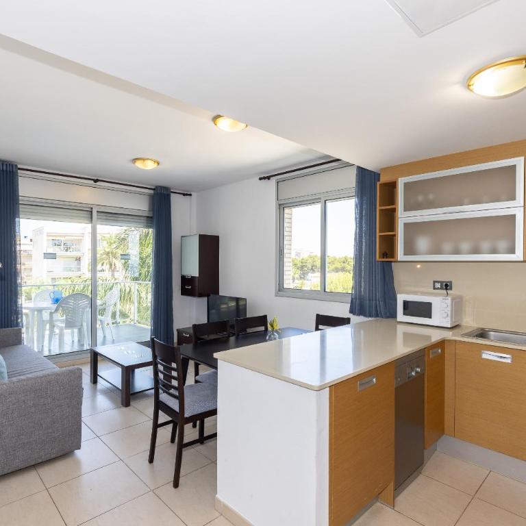 UHC Panoramic Family Complex - Two-Bedroom Apartment - 18
