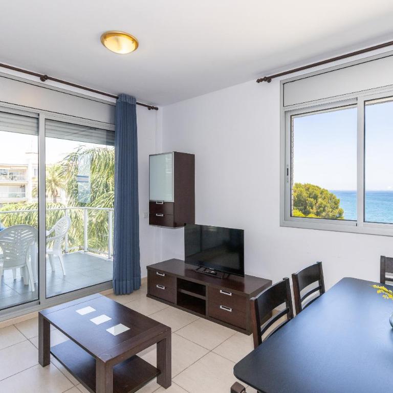 UHC Panoramic Family Complex - Two-Bedroom Apartment - 14