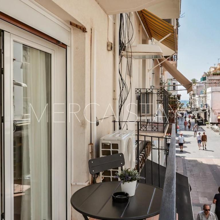 Prime spot on Sitges' iconic street - Three-Bedroom Apartment - 3