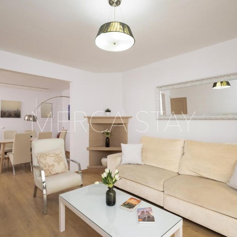 Prime spot on Sitges' iconic street - Three-Bedroom Apartment - 7