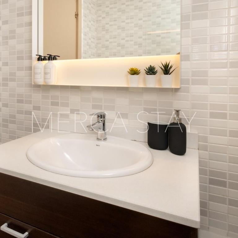 Prime spot on Sitges' iconic street - Three-Bedroom Apartment - 9