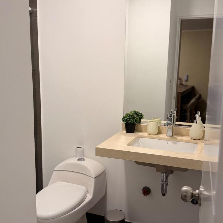 Confort y tranquilidad en un solo lugar - Three-Bedroom Apartment - 7