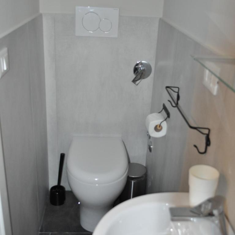 Netina Rooms - Camera Singola con Bagno Privato - 3
