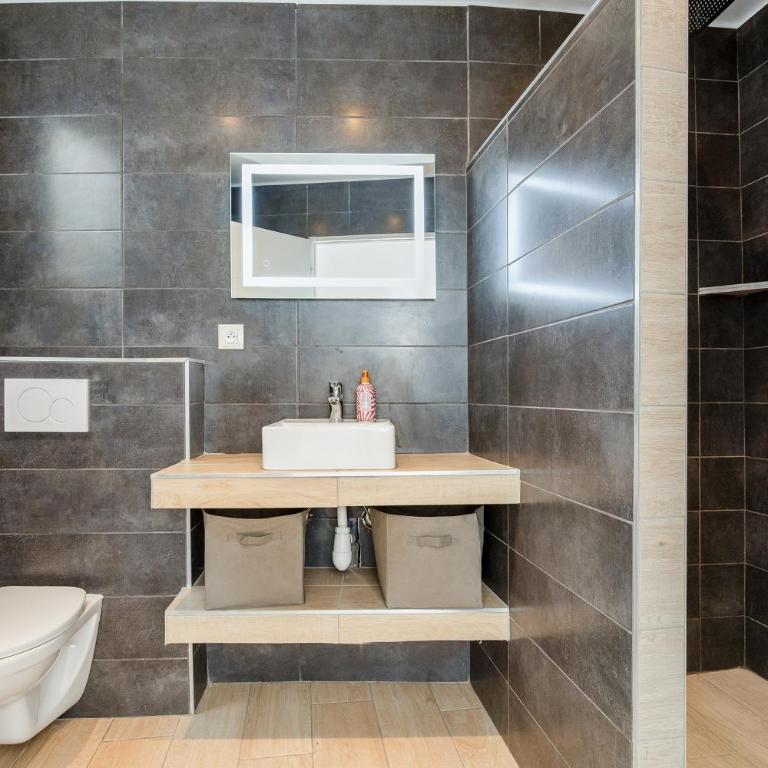Nomad Home - 2 Chambres - SDB privée - Camera Matrimoniale con Bagno Privato - 4