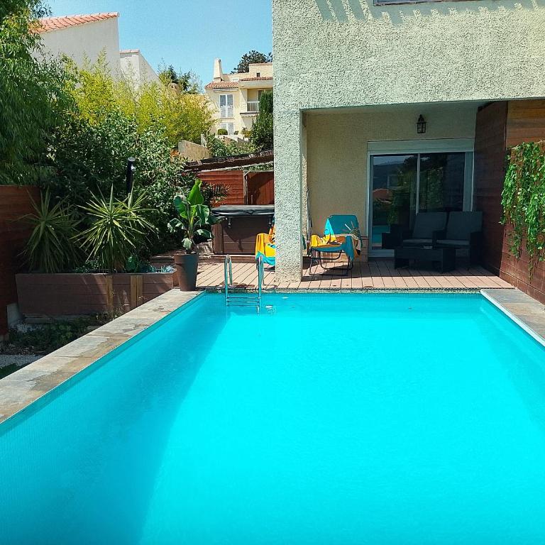 Suite vue mer, grande piscine et spa extérieur privatifs,climatisation et parking - Appartement 1 Chambre - 4