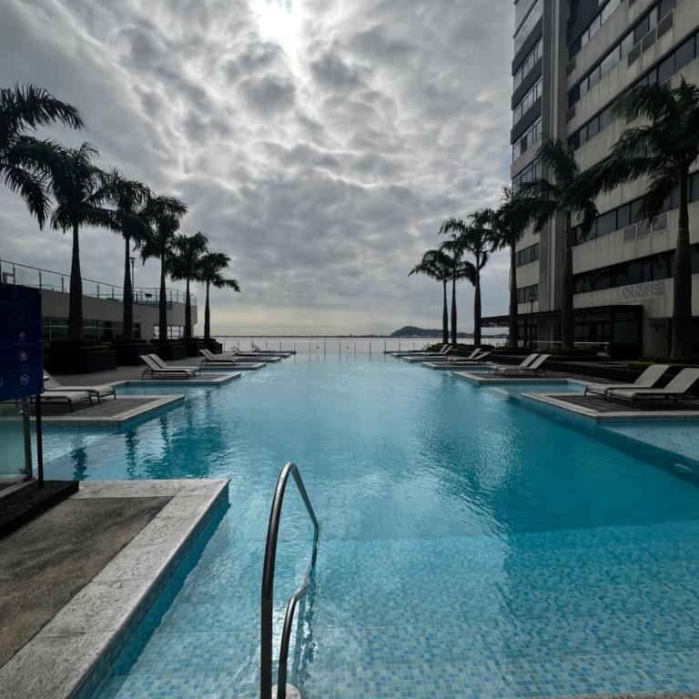 Suite moderna con vista espectacular a la ciudad - Two-Bedroom Apartment - 11