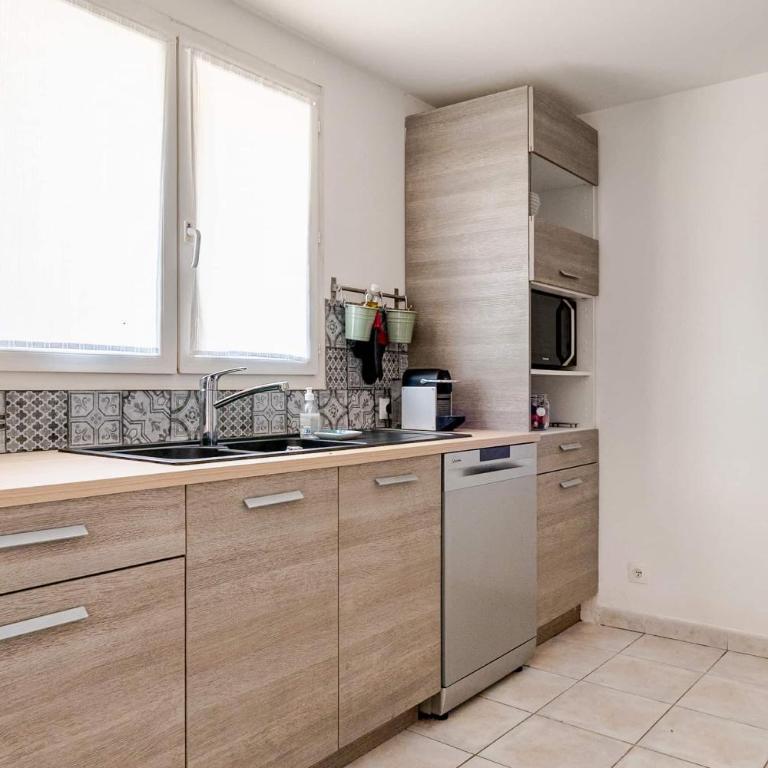 La Villa Romana pour 12 personnes avec piscine privée à Nimes - Villa avec Piscine Privée - 33