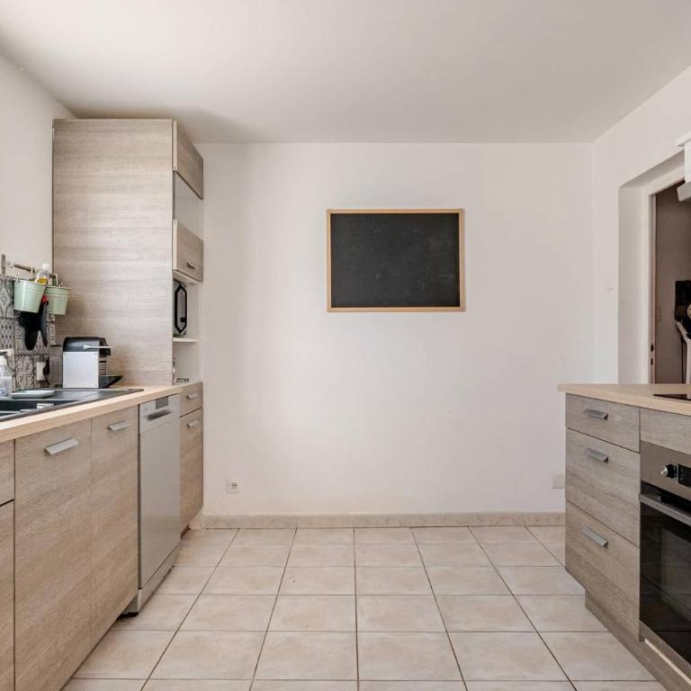 La Villa Romana pour 12 personnes avec piscine privée à Nimes - Villa avec Piscine Privée - 15