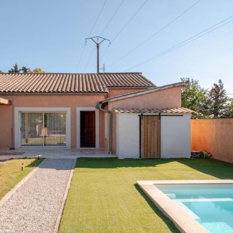La Villa Romana pour 12 personnes avec piscine privée à Nimes - Villa avec Piscine Privée - 13