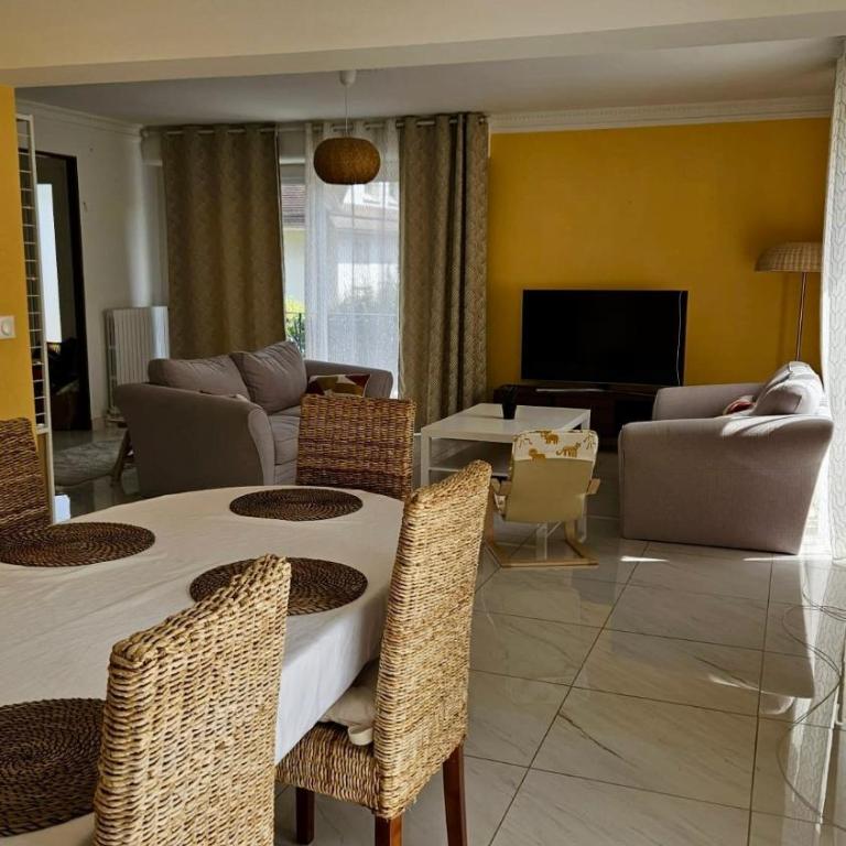 Maison spacieuse 8 personnes à Caen - Ferienhaus mit 4 Zimmern - 9