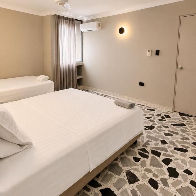 2 blocks from the sea - 3H - Families and groups - Three-Bedroom Apartment - 38