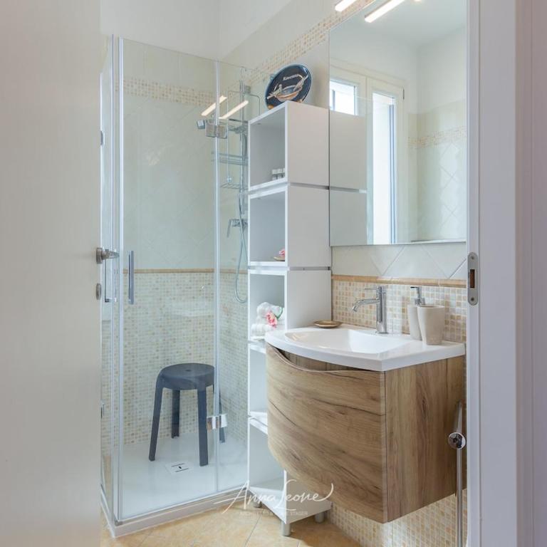 Stella Placidia Prestigious and elegant historic center, parking - Appartamento con 2 Camere da Letto - 60