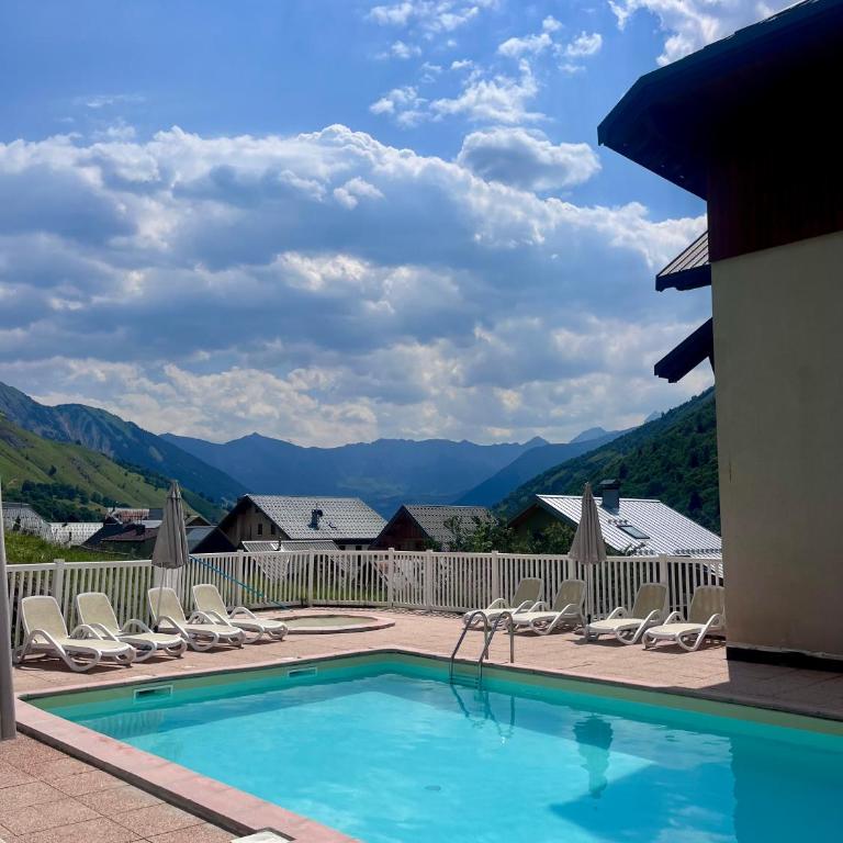 Appartement avec piscine - Vue montagne - 4 voyageurs - Appartement 2 Chambres - 27