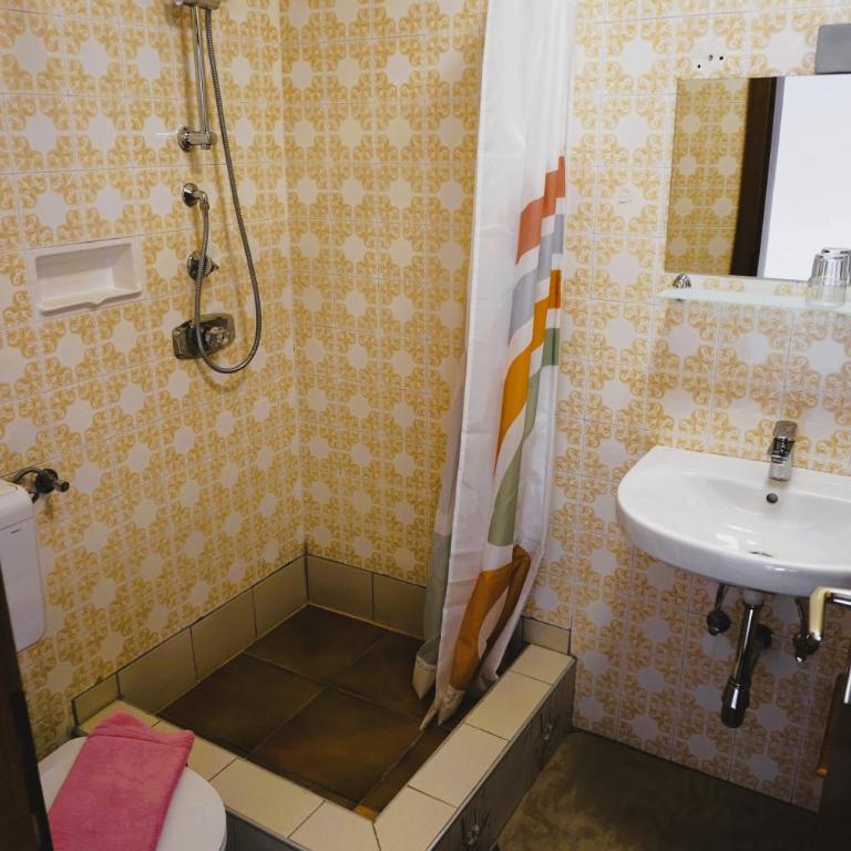 Pension Torwirt - Einzelzimmer mit Balkon - 1