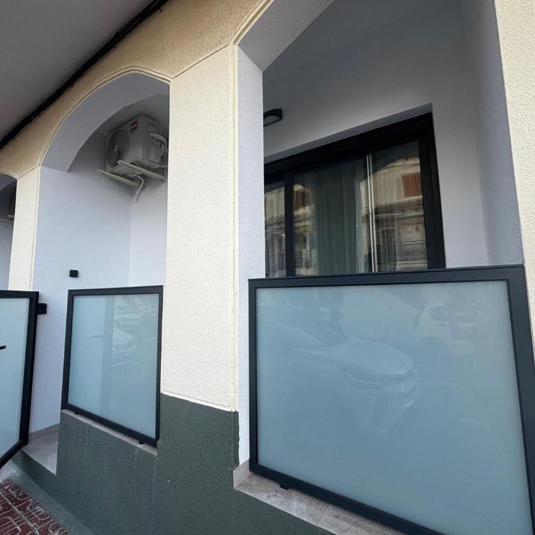 Moja Laguna-Beachside Apartment - One-Bedroom Apartment - 2