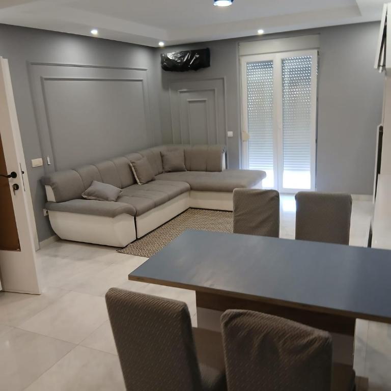 Ilino Pool haus - Apartment mit 2 Schlafzimmern - 30