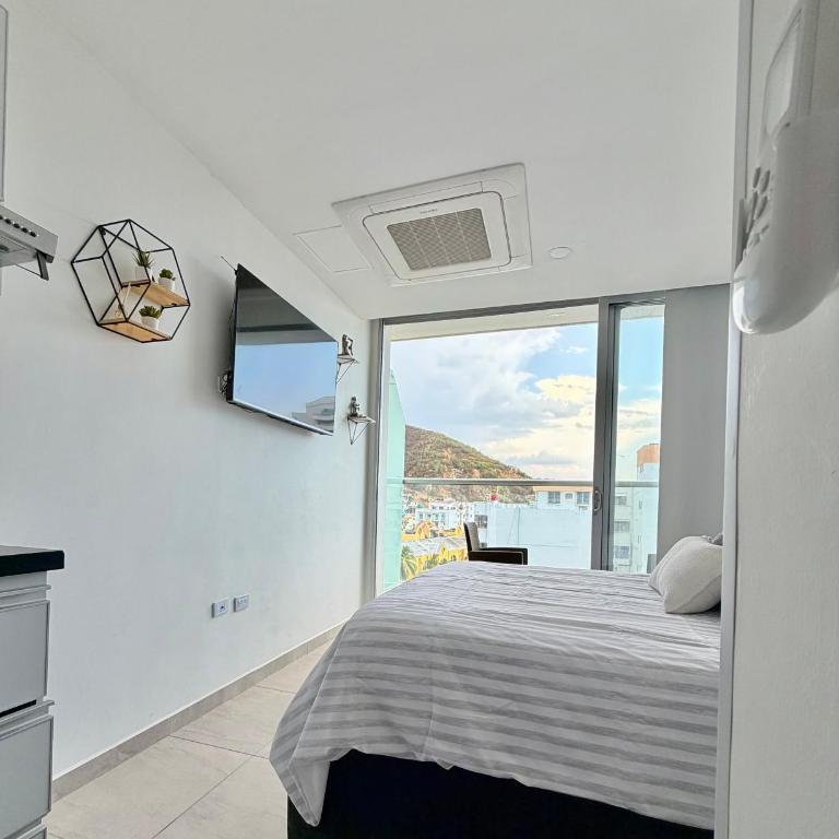 HOSTARA Rodadero, 2 blocks from the BEACH and Sky Tower Pool - One-Bedroom Apartment - 2