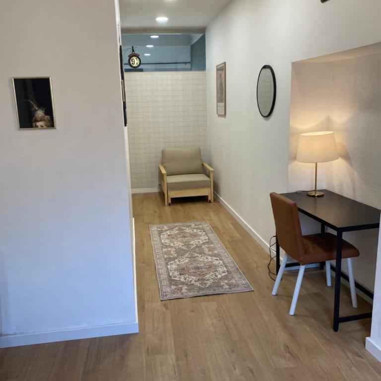 MAISON GERMÈS - CENTRAL & STANDING - Appartements traversants - Lits 180 King Size - Linge de lit et de toilette inclus - Parking privé - Espace Télétravail - Appartement - Rez-de-Chaussée - 48