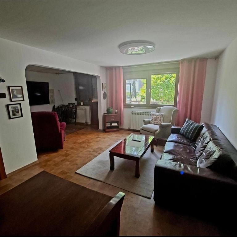 Townhouse Aerodrom - Vila sa 2 Spavaće Sobe - 7
