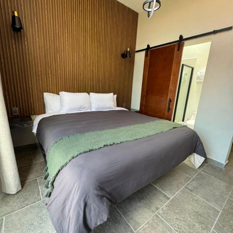 Casona San Cayetano Suites & Lofts & Spa by SCE - Suite with City View - 4