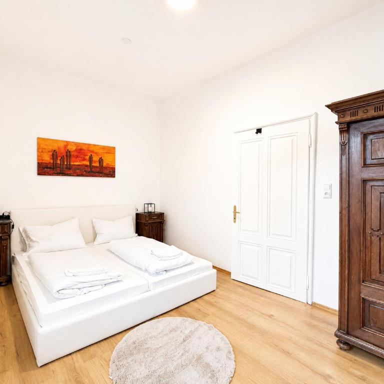 KAISERLICH WOHNEN zentral und am Fluss - Apartment mit 2 Schlafzimmern und Balkon - 2