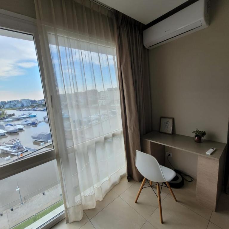 Apart Departamento con balcon al rio en condominio de la bahia de Nordelta loft - One-Bedroom Apartment - 5