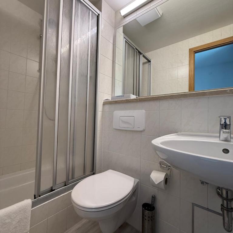 Hotel Hasen Kaufbeuren Allgäu - Standard Zweibettzimmer - 5