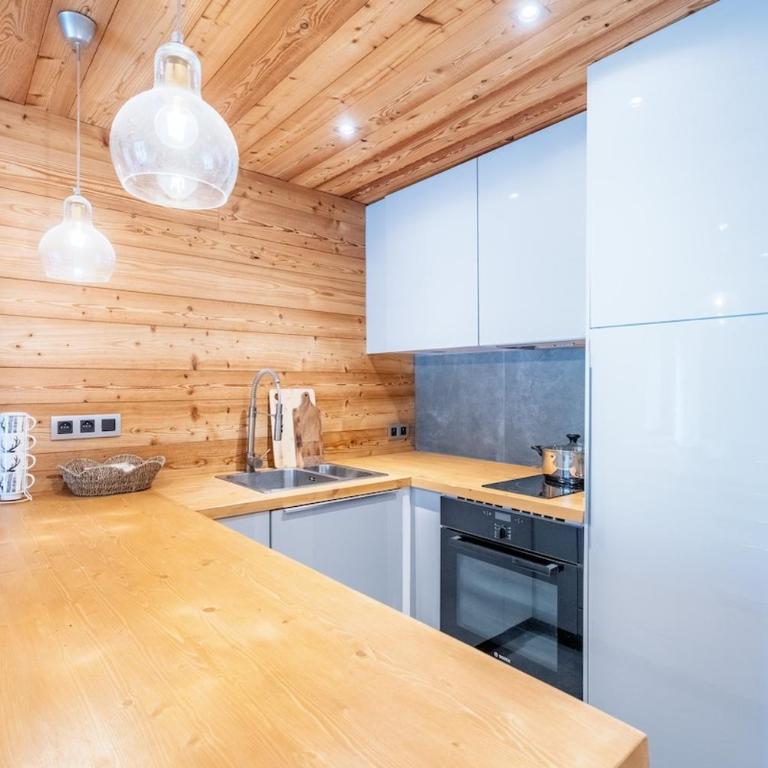 Appartement cosy, terrasse, style chalet - Appartement 2 Chambres - 12