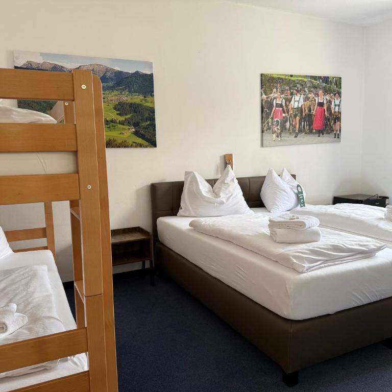 Hotel Hasen Kaufbeuren Allgäu - Vierbettzimmer - 6