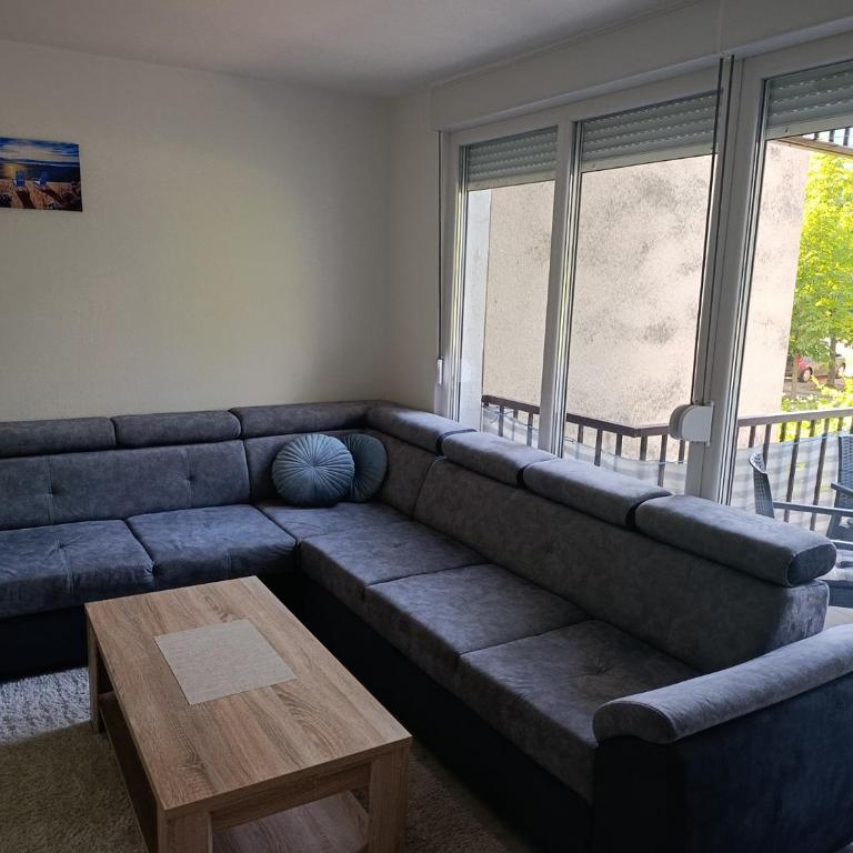 Apartman MiA - Apartment mit 2 Schlafzimmern und Balkon - 2