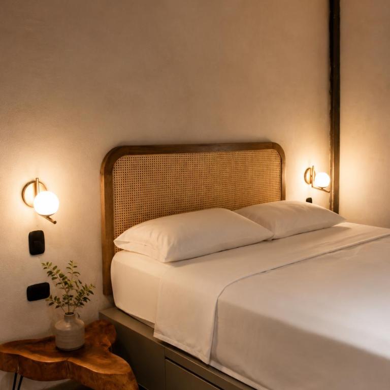 Capybara Hostel - Boutique hostel - Double Room with Balcony - 5