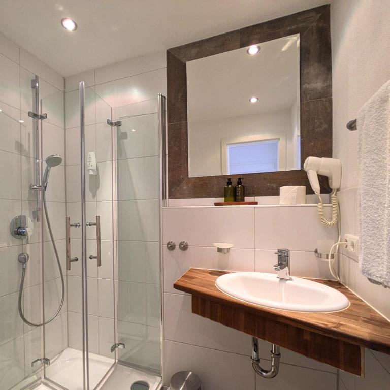Vital Lodge Allgäu mit Schwimmbad, Sauna & Oberstaufen PLUS - Apartment mit 3 Schlafzimmern - 17