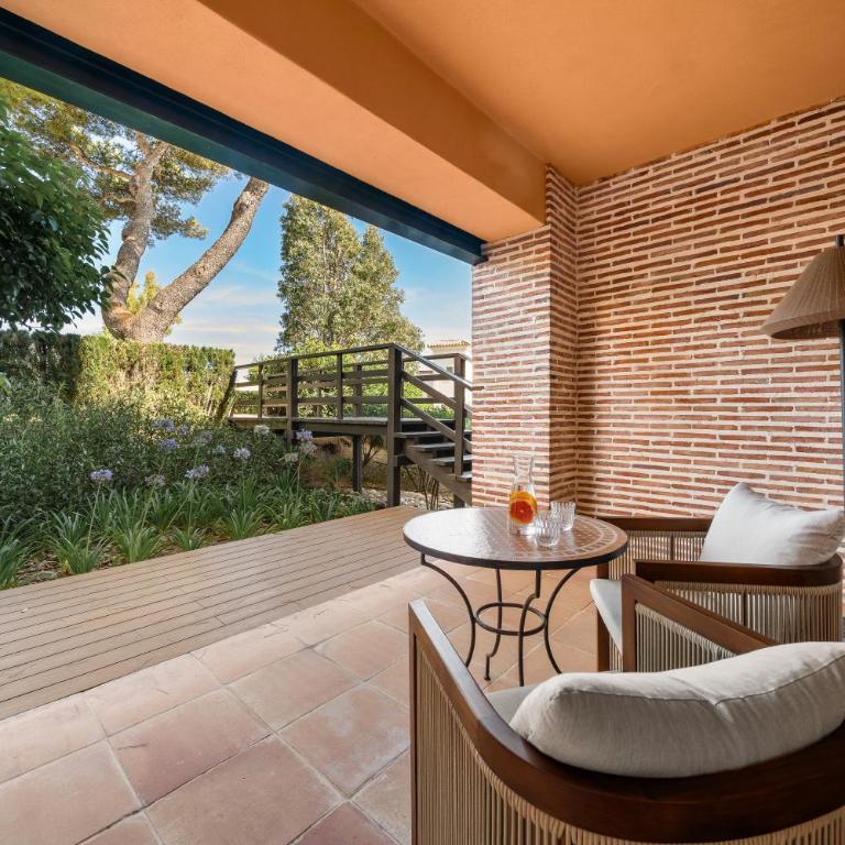 Gran Marbella Resort & Beach Club - Habitación Doble Deluxe con acceso a la piscina - 1 o 2 camas - 4