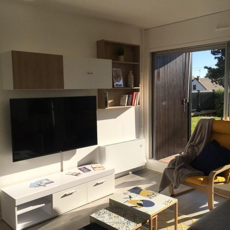Beautiful Apartment With Gardenlk - Appartement - 3