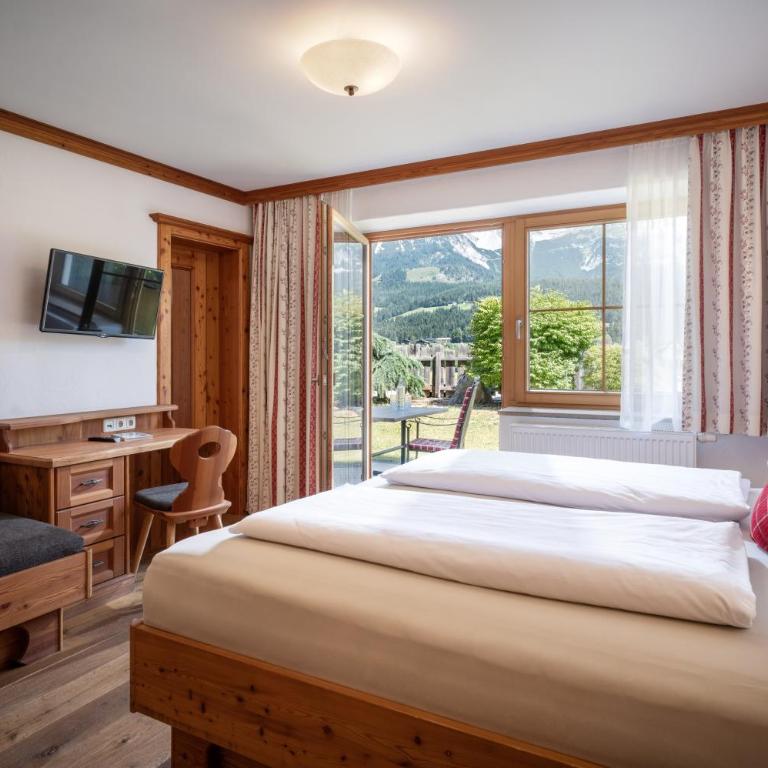 Hotel Ritterhof Ellmau - Doppelzimmer mit Terrasse - 2